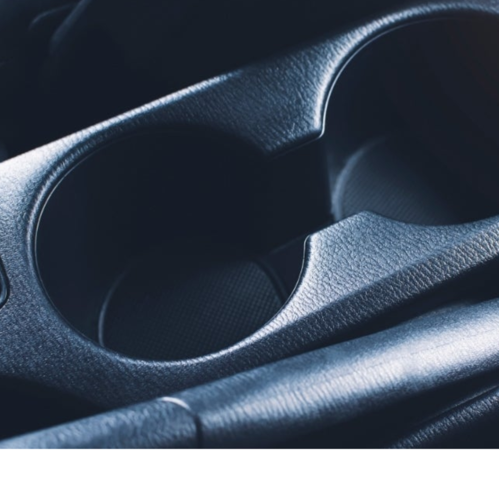 Uso de TPV em componentes internos e detalhes automotivos